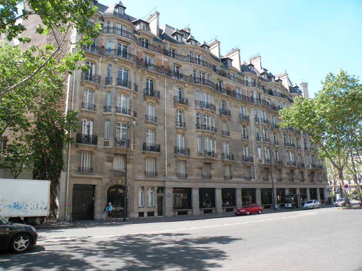  façade d'immeuble en pierres de taille, 48 boulevard Raspail